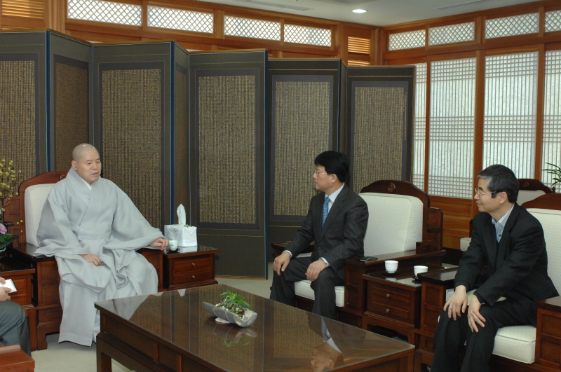 2010.01.22_삼성경제연구소 이언오, 육현표님 예방 (10)